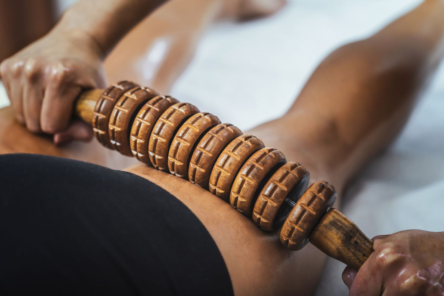 Wood Massage (Maderotherapy) in JVC | Sculpt & Rejuvenate at Casa Massage