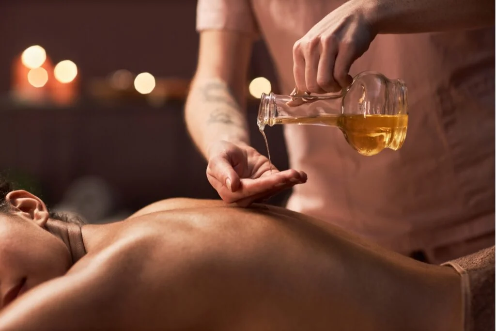 Oil Massage Services 1024x683 1